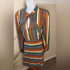 Printed tie up dress in excellent condition
